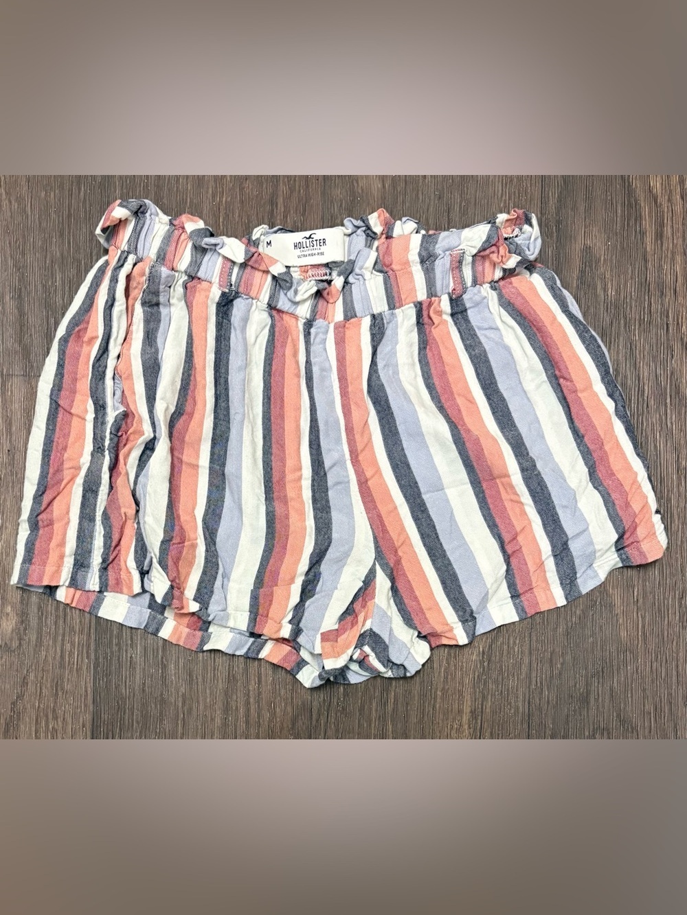 Hollister Ultra High Rise Striped Paperbag Shorts Size Medium